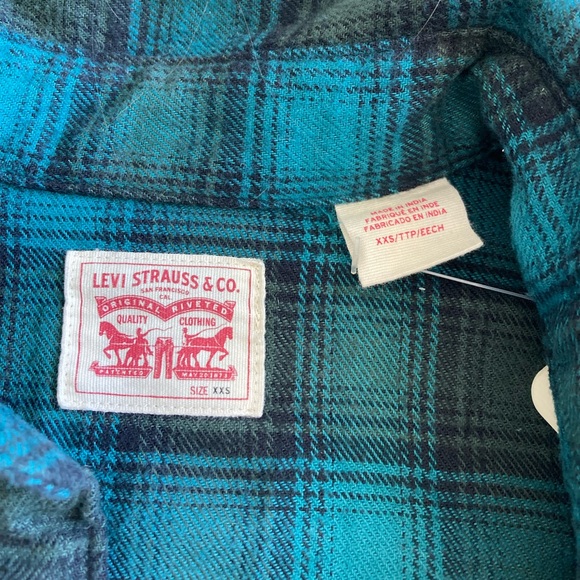 Women’s Levi’s Western Shirt Size XXS NWT Blue/Green Oversized Fit - Picture 4 of 6